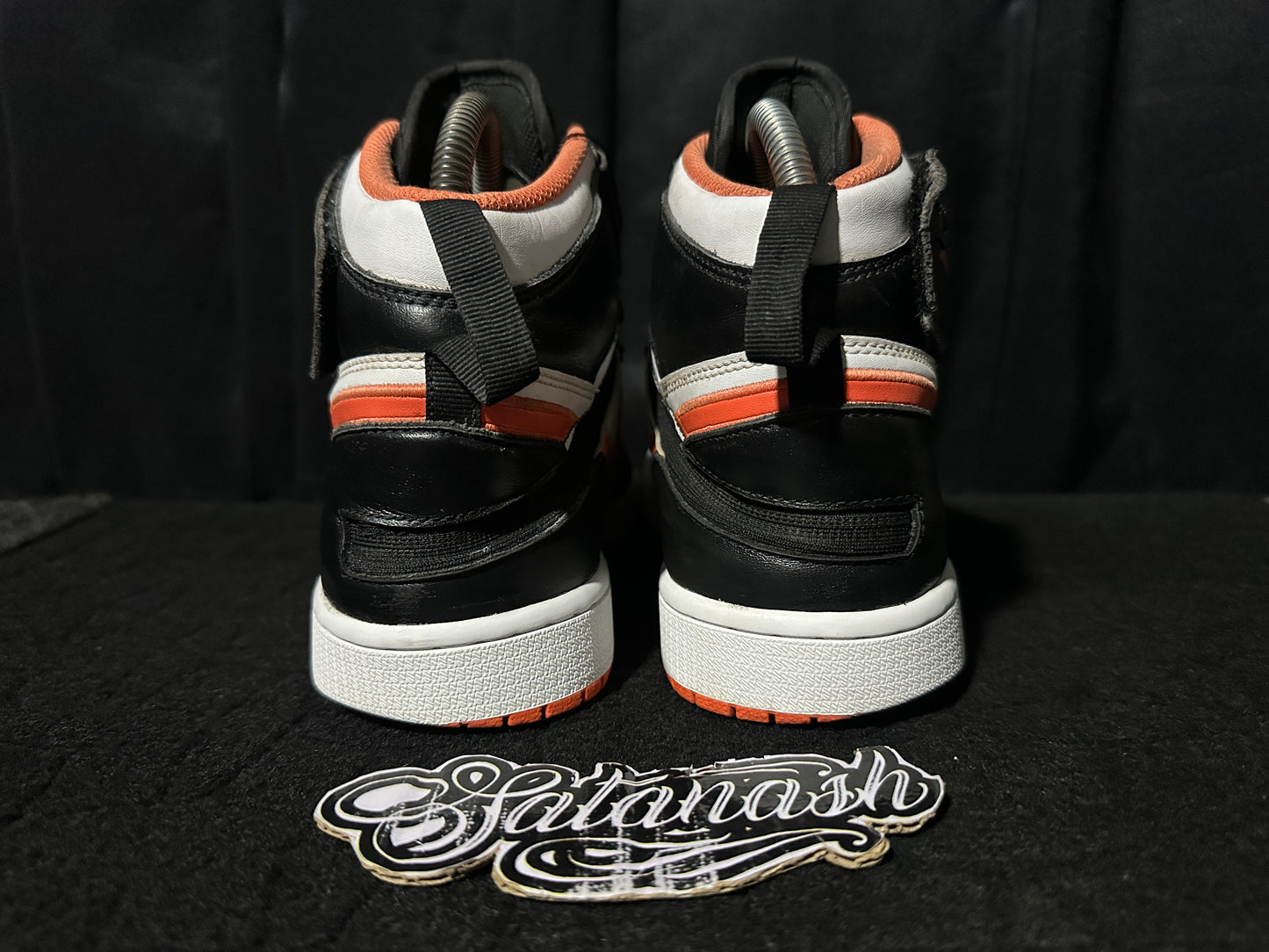 Nike Air "JORDAN 1" (FLYEASE) "TURF ORANGE BLACK WHITE" High Rare