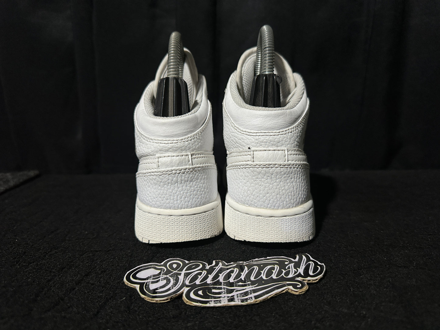 Nike Air "JORDAN 1" (WHITE PURE PLATINUM) Mid