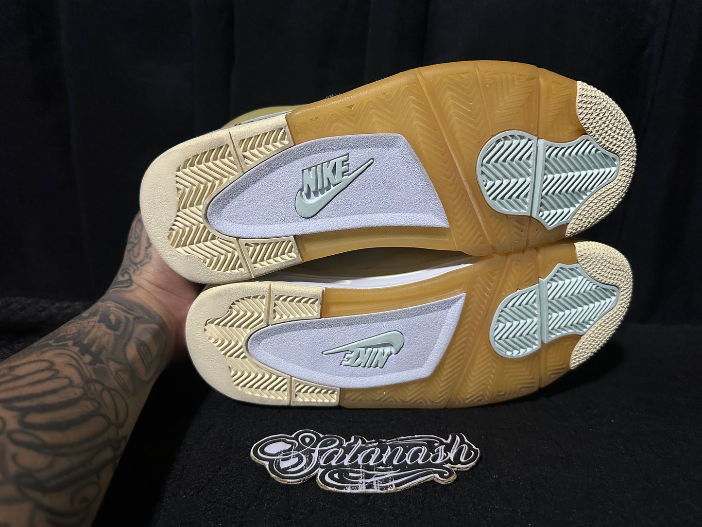 Nike Air "JORDAN 4" X "OFF-WHITE"