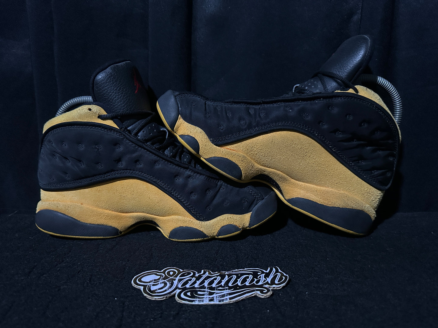 Nike Air "JORDAN 13" (RETRO) "CARMELO ANTHONY" (CLASS OF 2002) "B-GRADE" (BLACK UNIVERSITY GOLD RED)