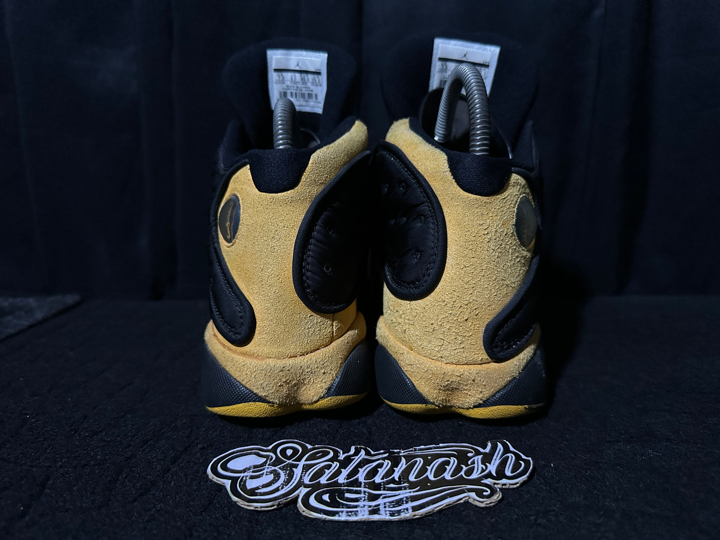 Nike Air "JORDAN 13" (RETRO) "CARMELO ANTHONY" (CLASS OF 2002) "B-GRADE" (BLACK UNIVERSITY GOLD RED)