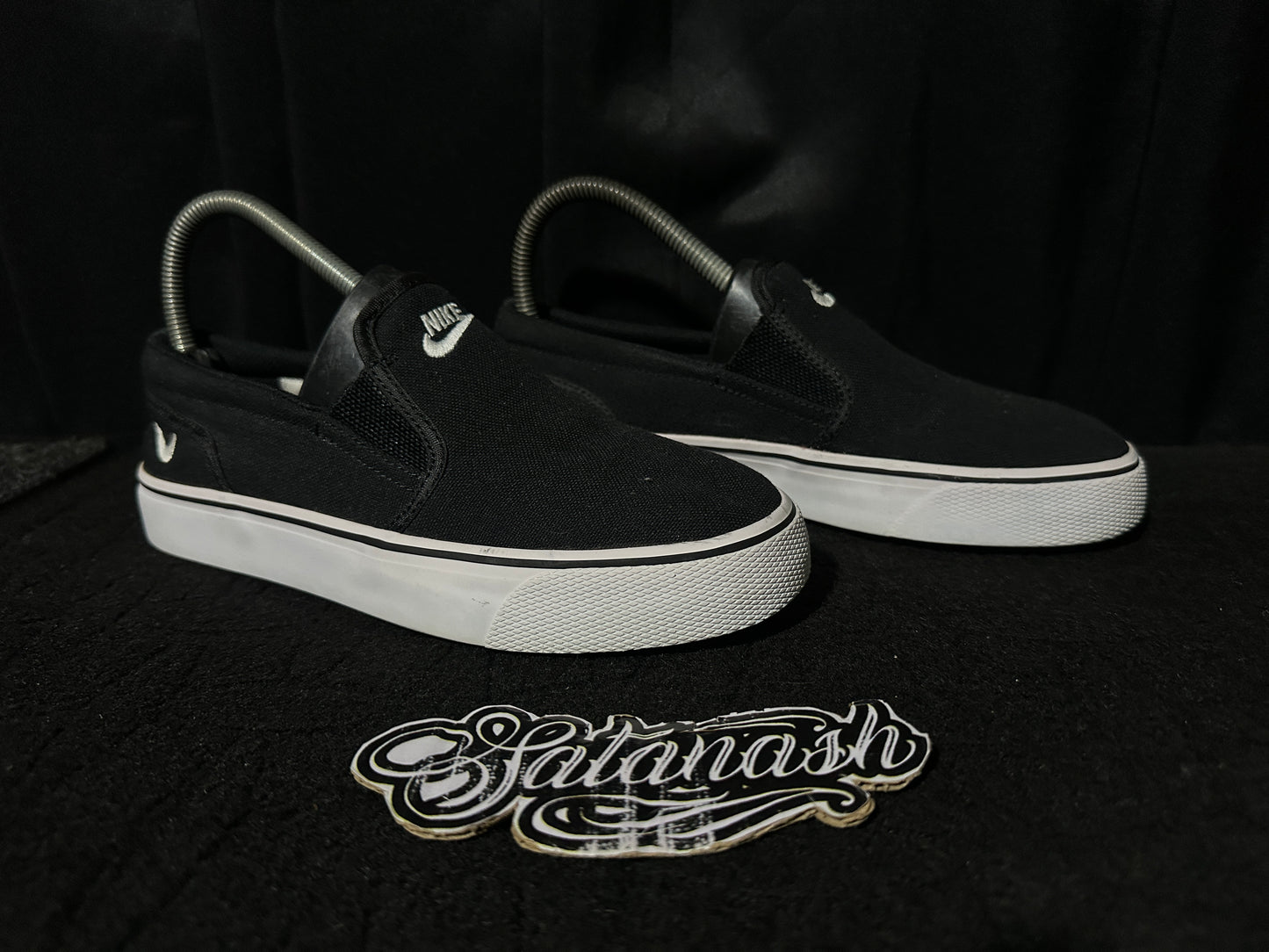 Nike Classic "TOKI" (SLIP ON) "BLACK WHITE" Low