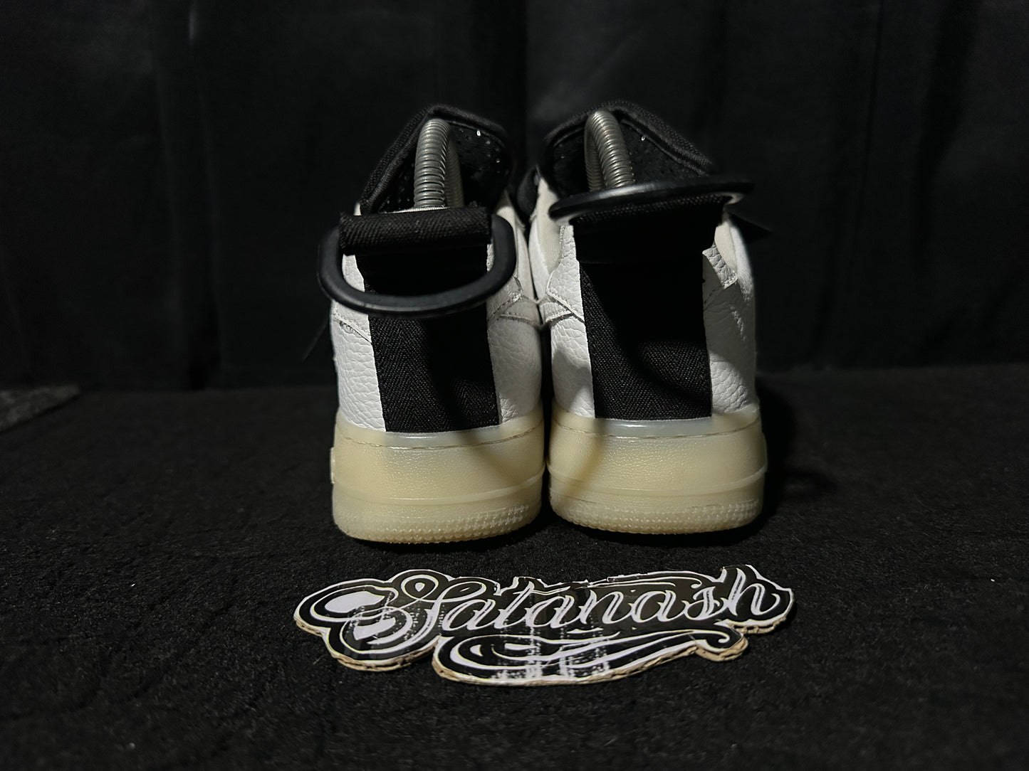 Nike Classic "AIR FORCE 1" (UTILITY) "WHITE BLACK ICEY" Low