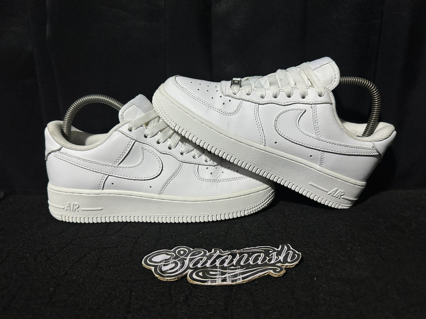 Nike Classic "AIR FORCE 1" (TRUE WHITE) Low