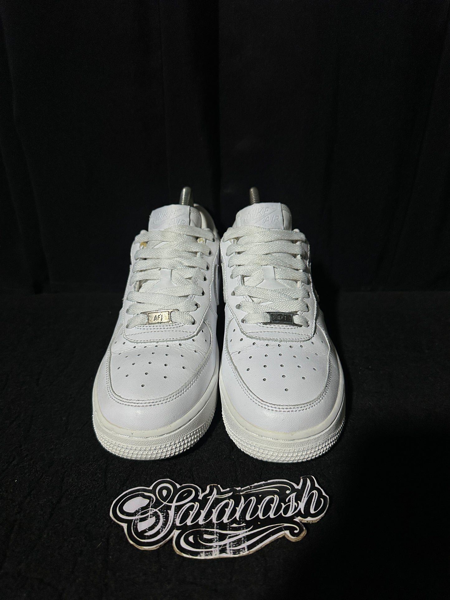 Nike Classic "AIR FORCE 1" (TRUE WHITE) Low