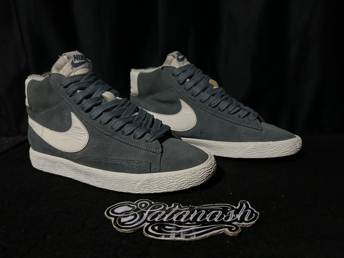 Nike Classic "BLAZER" (VNTG) "GRIS ANTHRACITE WHITE" High