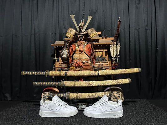 Nike Classic "AIR FORCE 1" (TRUE WHITE) Low