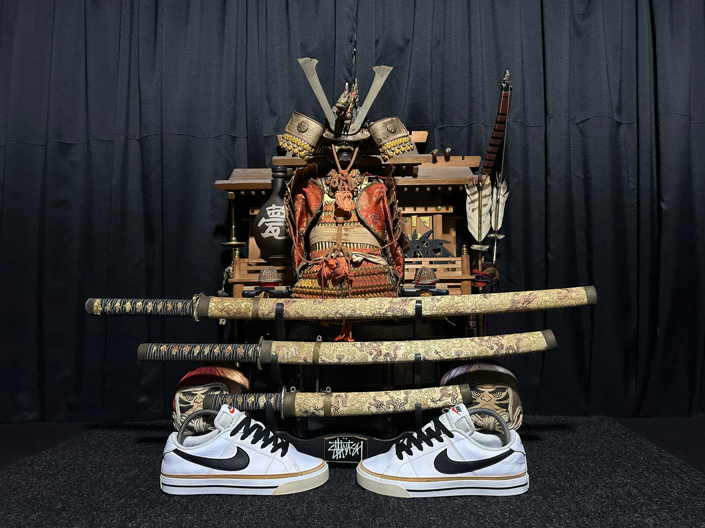 Nike Classic "COURT LEGACY" (WHITE DESERT OCHRE BLACK) Low