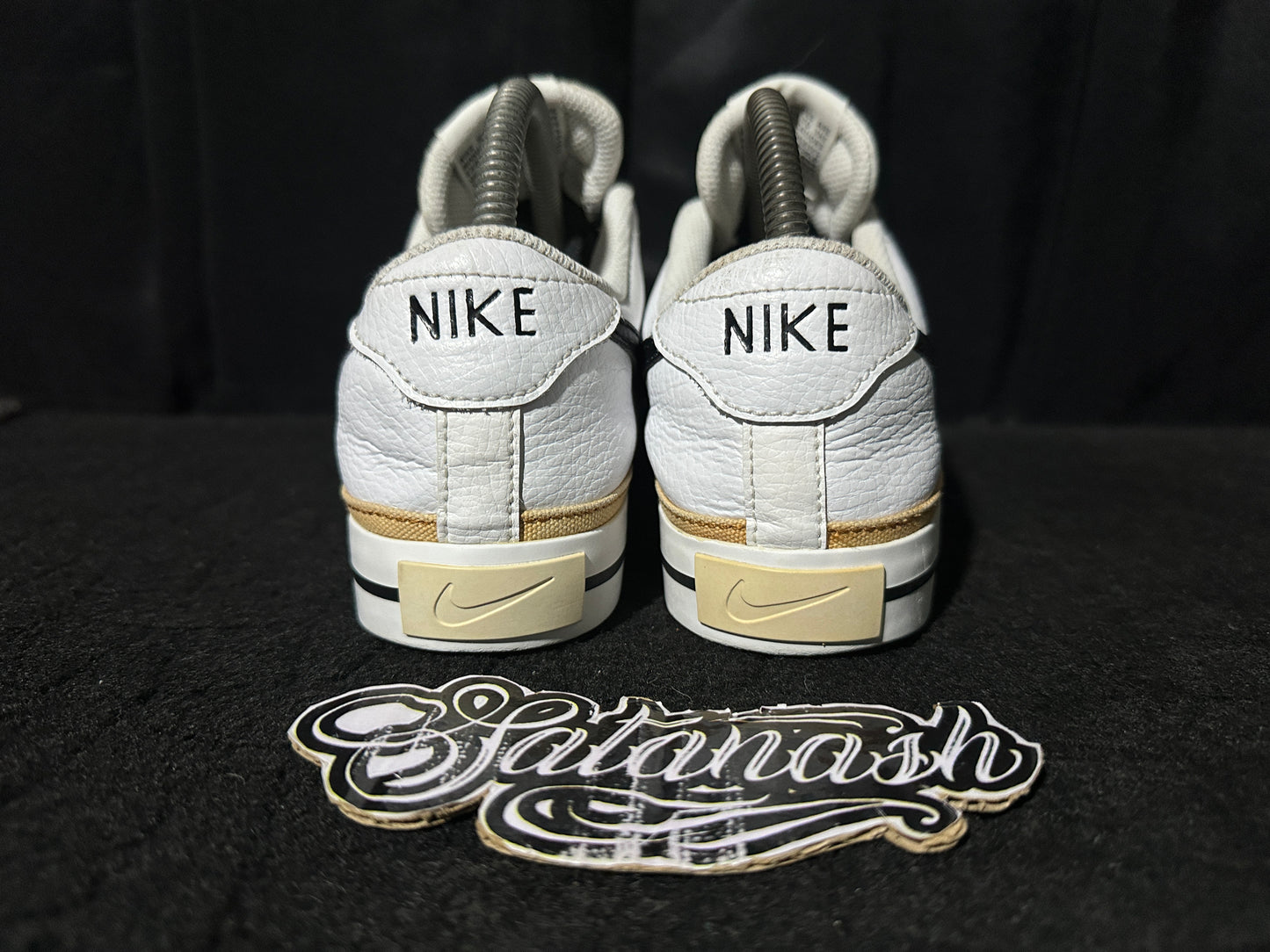Nike Classic "COURT LEGACY" (WHITE DESERT OCHRE BLACK) Low