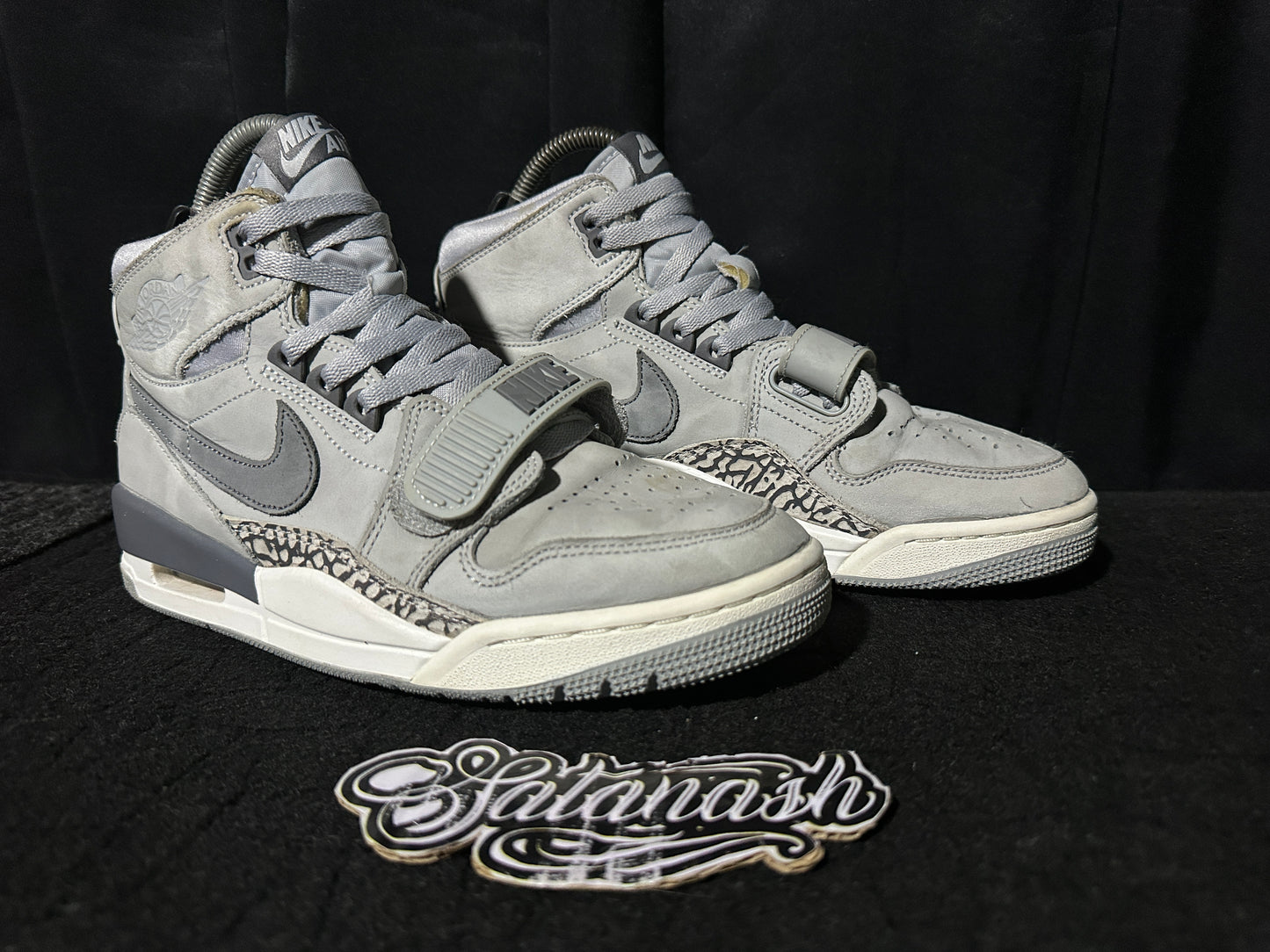 Nike Air "JORDAN" (LEGACY 312) "WOLF GREY LIGHT GRAPHITE SAIL" High