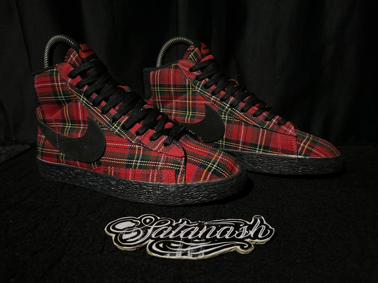 Nike Classic "BLAZER" (TEXTILE PRM) "FLANNEL" (RED BLACK GREEN YELLOW) High Rare