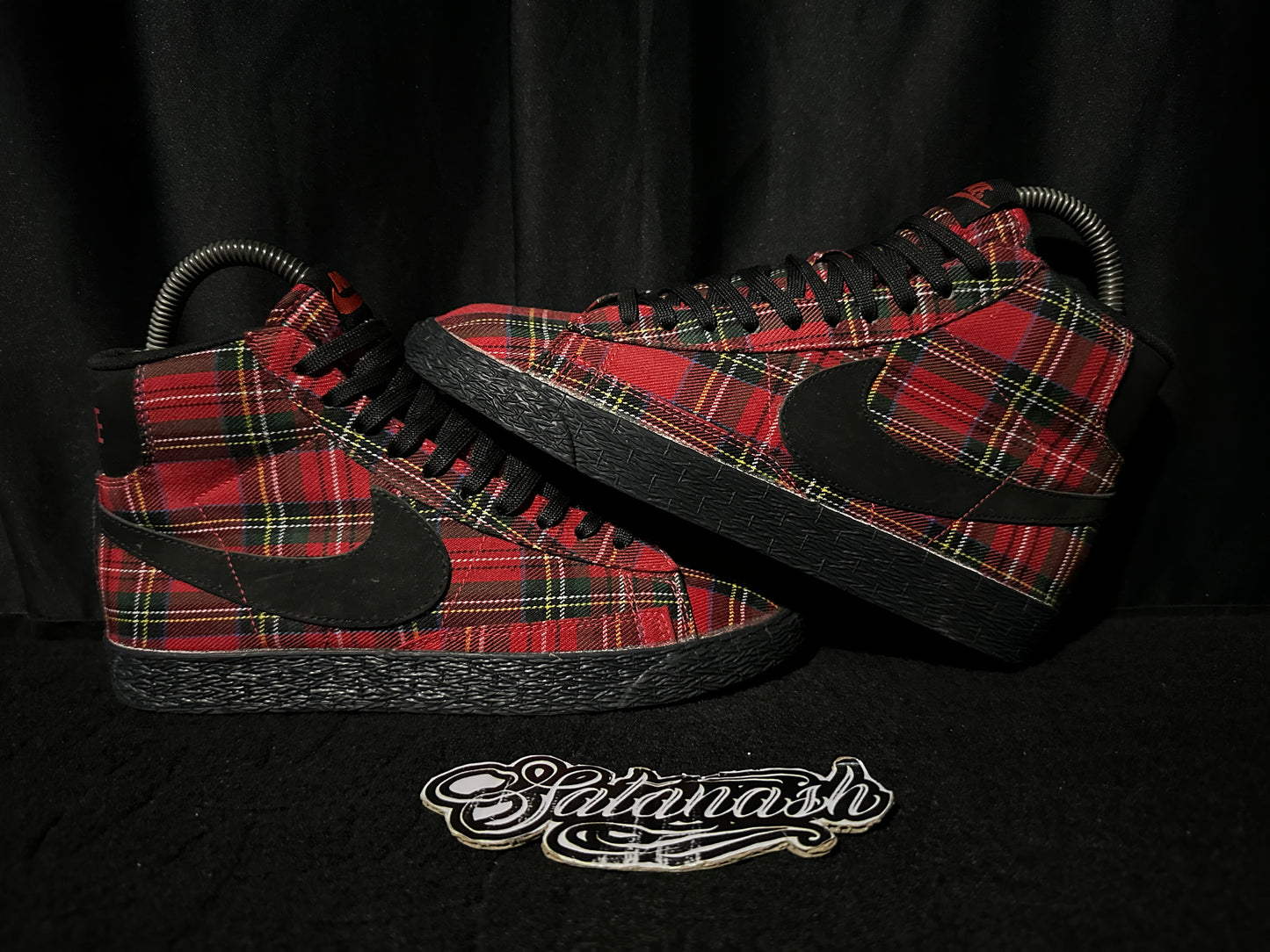 Nike Classic "BLAZER" (TEXTILE PRM) "FLANNEL" (RED BLACK GREEN YELLOW) High Rare