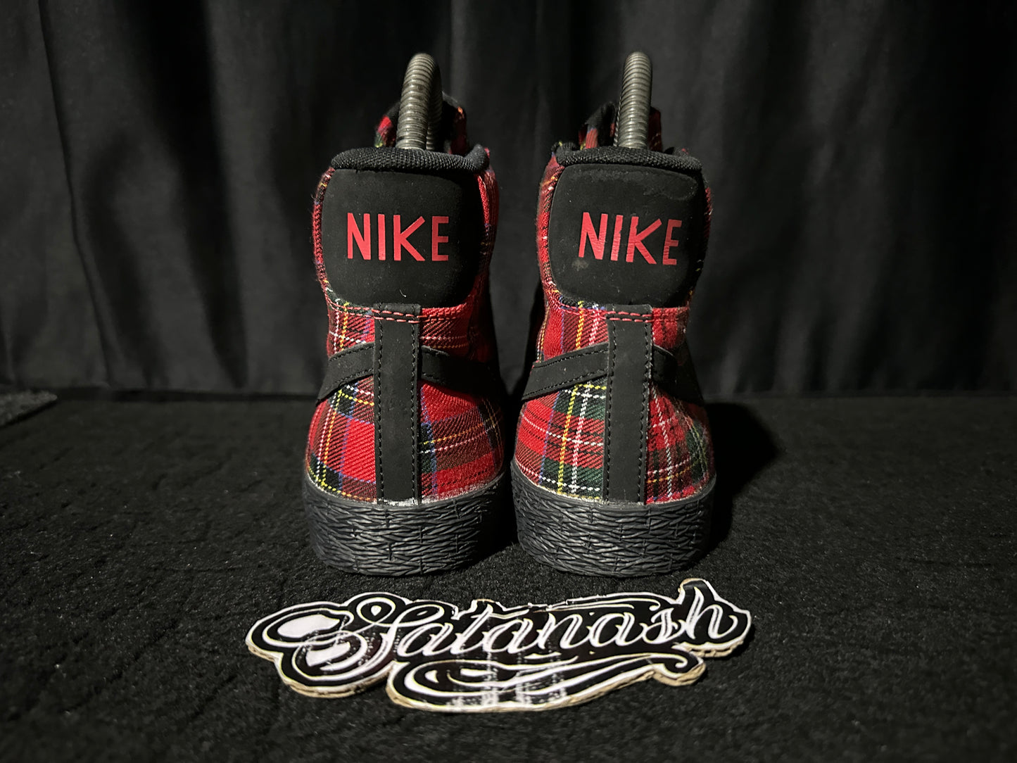 Nike Classic "BLAZER" (TEXTILE PRM) "FLANNEL" (RED BLACK GREEN YELLOW) High Rare